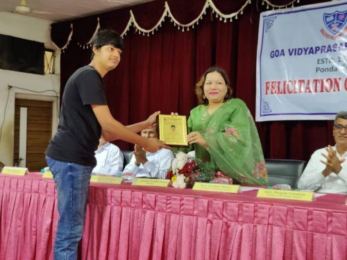Felicitation of the Meritorious Students of GVM of March 2025 SSCE students. (8)