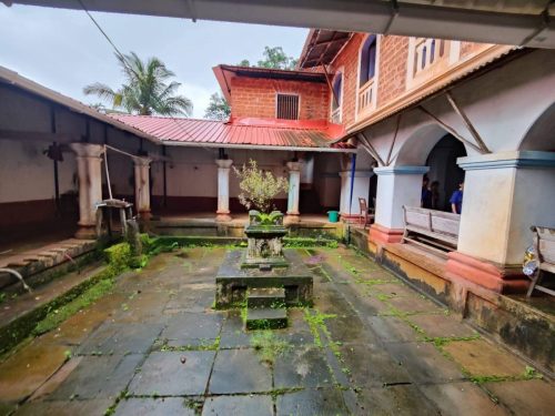 Scouts-Guides Hike at Arla-Keri also visited Dr Dada Vaidya's Ancestral Residence (12)