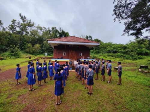 Scouts-Guides Hike at Arla-Keri also visited Dr Dada Vaidya's Ancestral Residence (19)