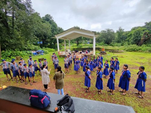 Scouts-Guides Hike at Arla-Keri also visited Dr Dada Vaidya's Ancestral Residence (4)