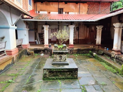Scouts-Guides Hike at Arla-Keri also visited Dr Dada Vaidya's Ancestral Residence (9)